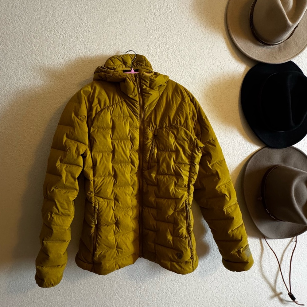Women’s xs mountain hardwear puffer jacket